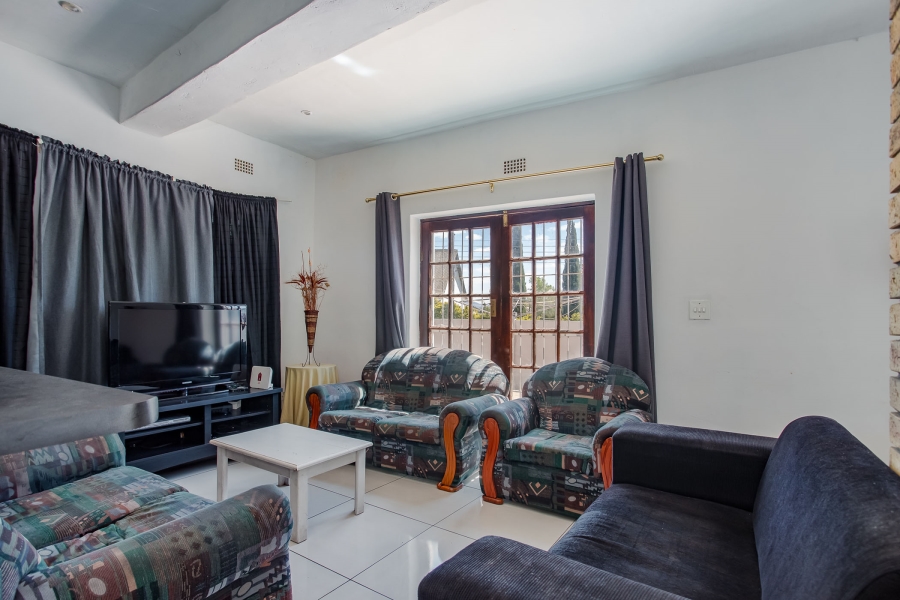 7 Bedroom Property for Sale in Wellington Central Western Cape